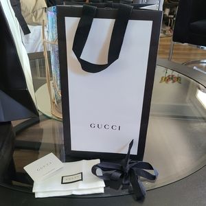 Gucci shopping bag small 🖤
